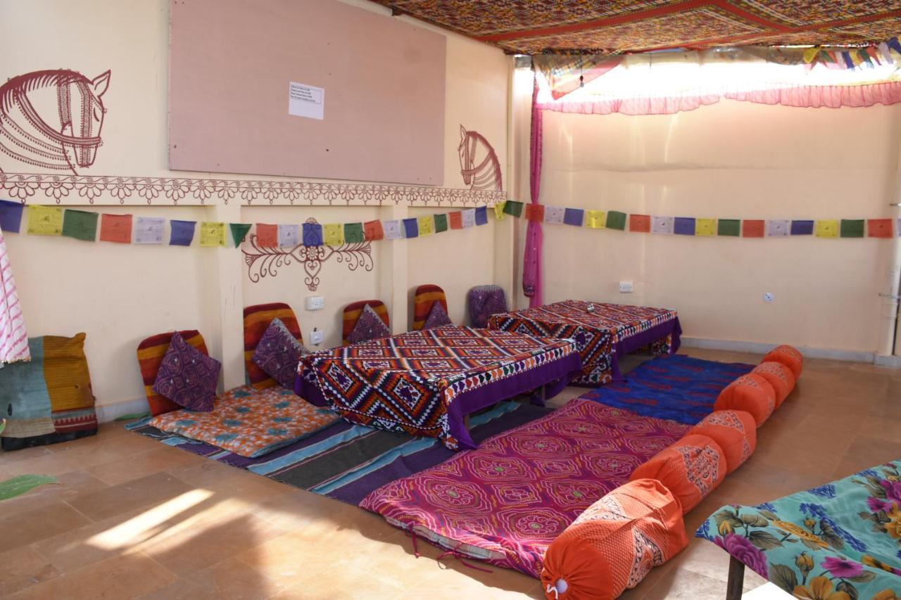 Rumi'S Home Stay Джайсалмер Экстерьер фото